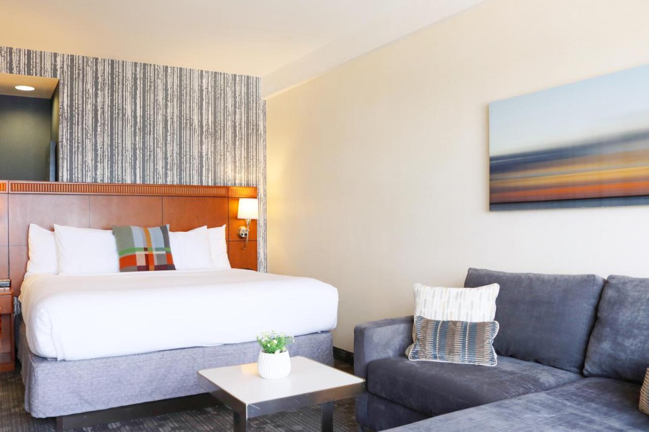 Hotel Courtyard Burlington Harbor Esterno foto