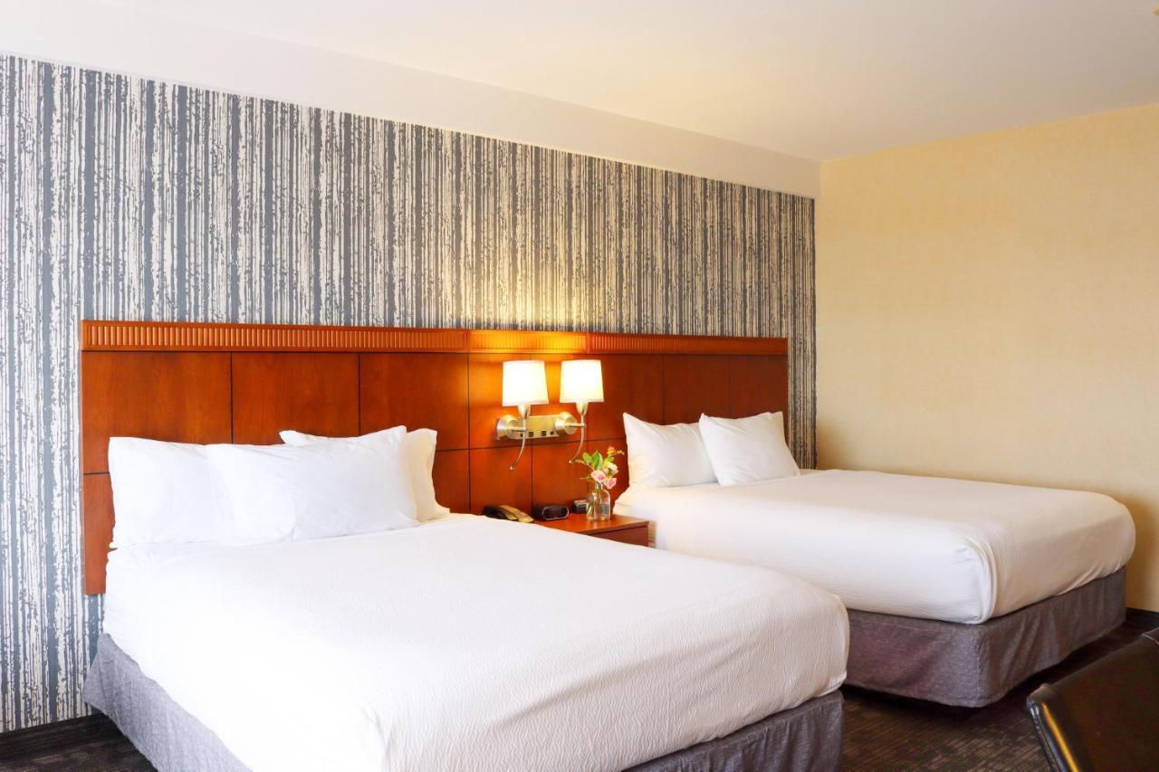 Hotel Courtyard Burlington Harbor Esterno foto