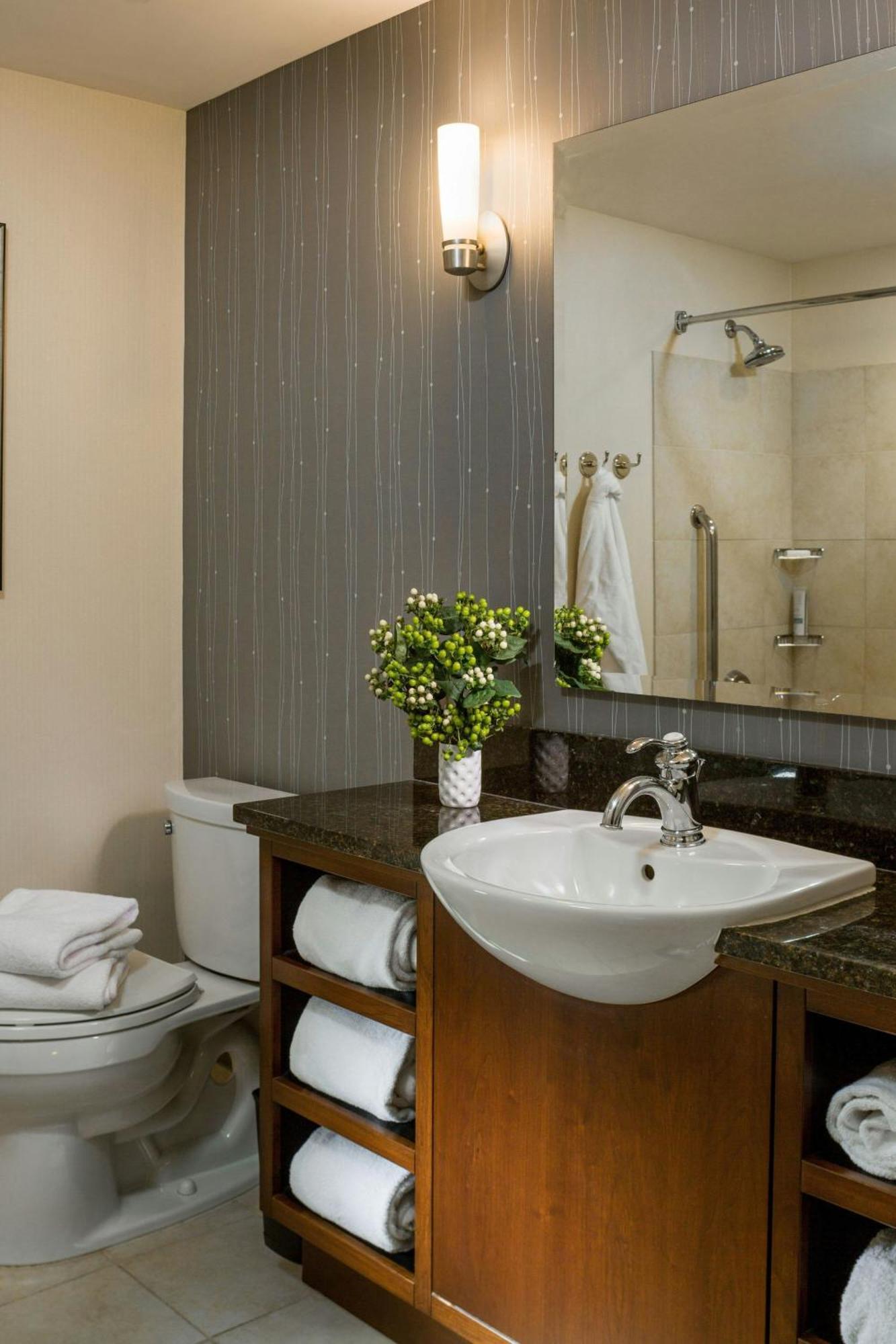 Hotel Courtyard Burlington Harbor Esterno foto