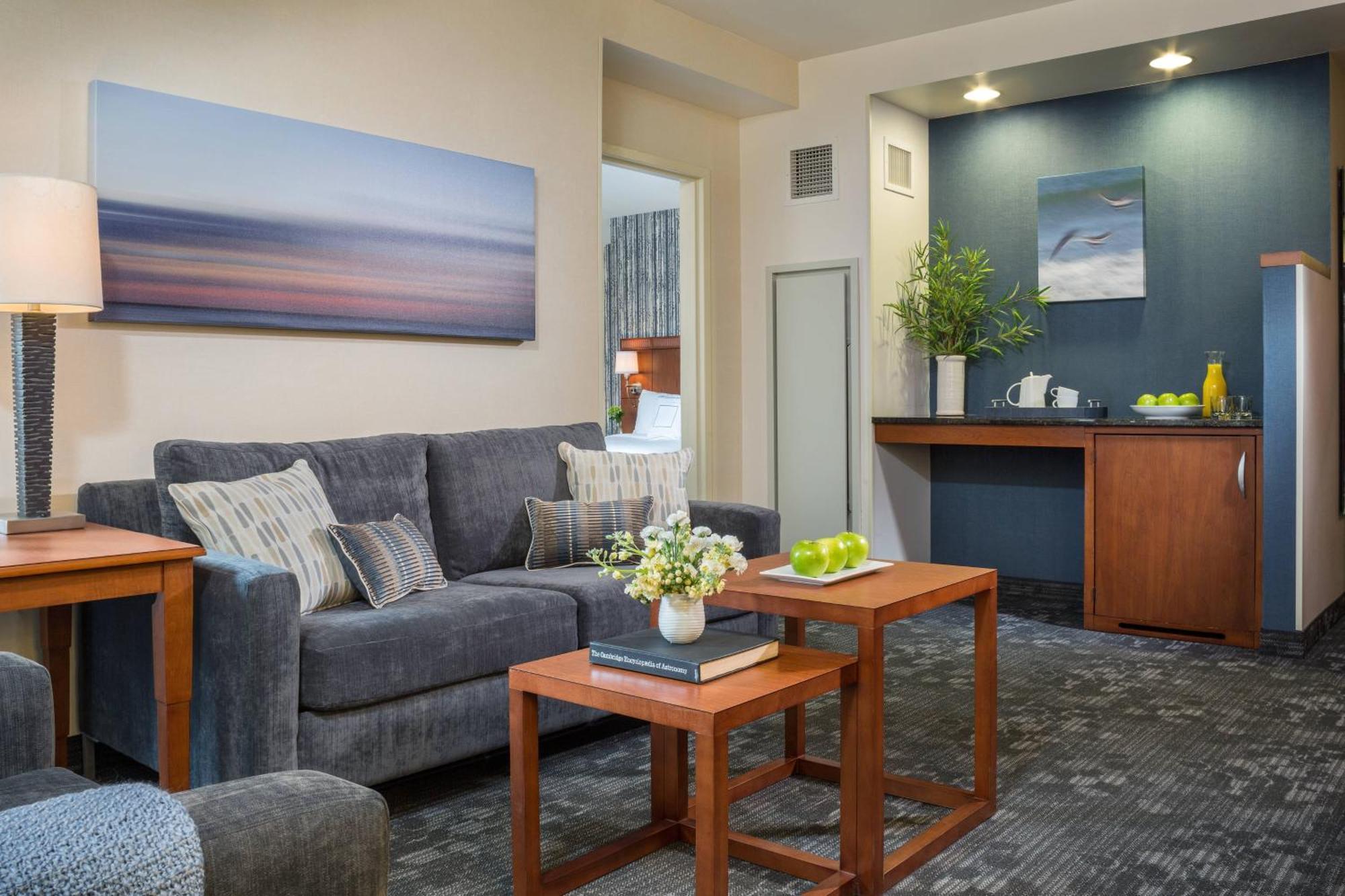 Hotel Courtyard Burlington Harbor Esterno foto