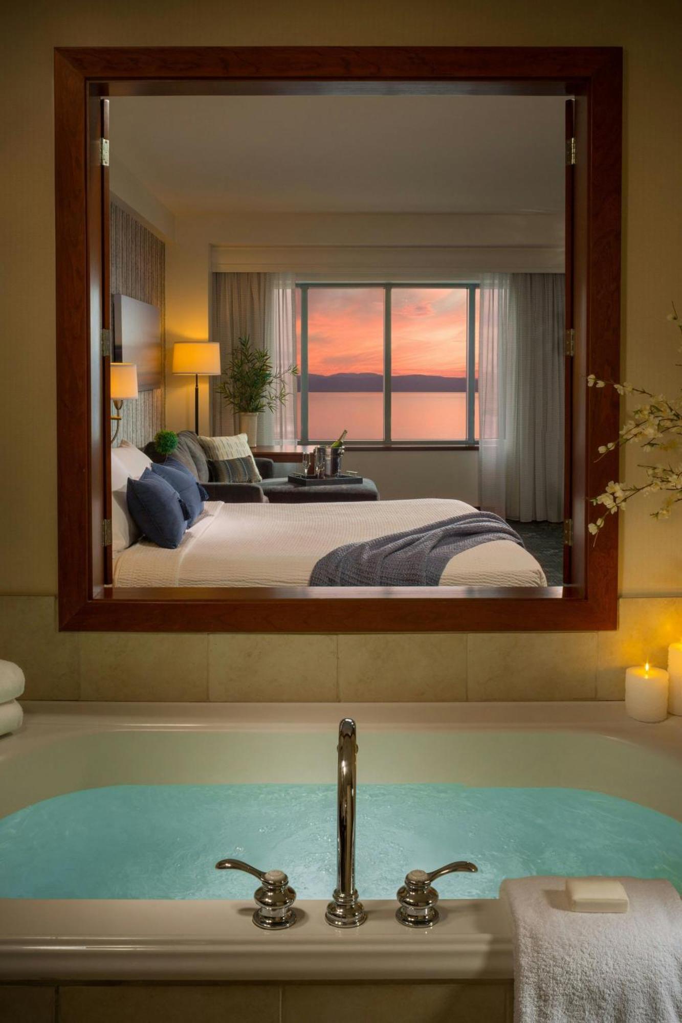 Hotel Courtyard Burlington Harbor Esterno foto