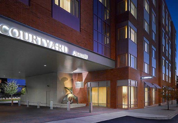 Hotel Courtyard Burlington Harbor Esterno foto